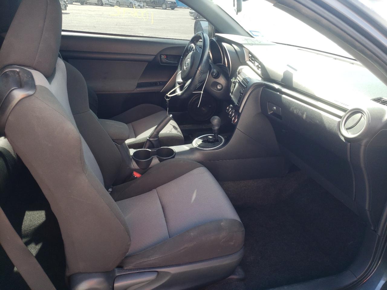 Photo 5 from auction – 2015 TOYOTA SCION TC with VIN JTKJF5C77F3089378