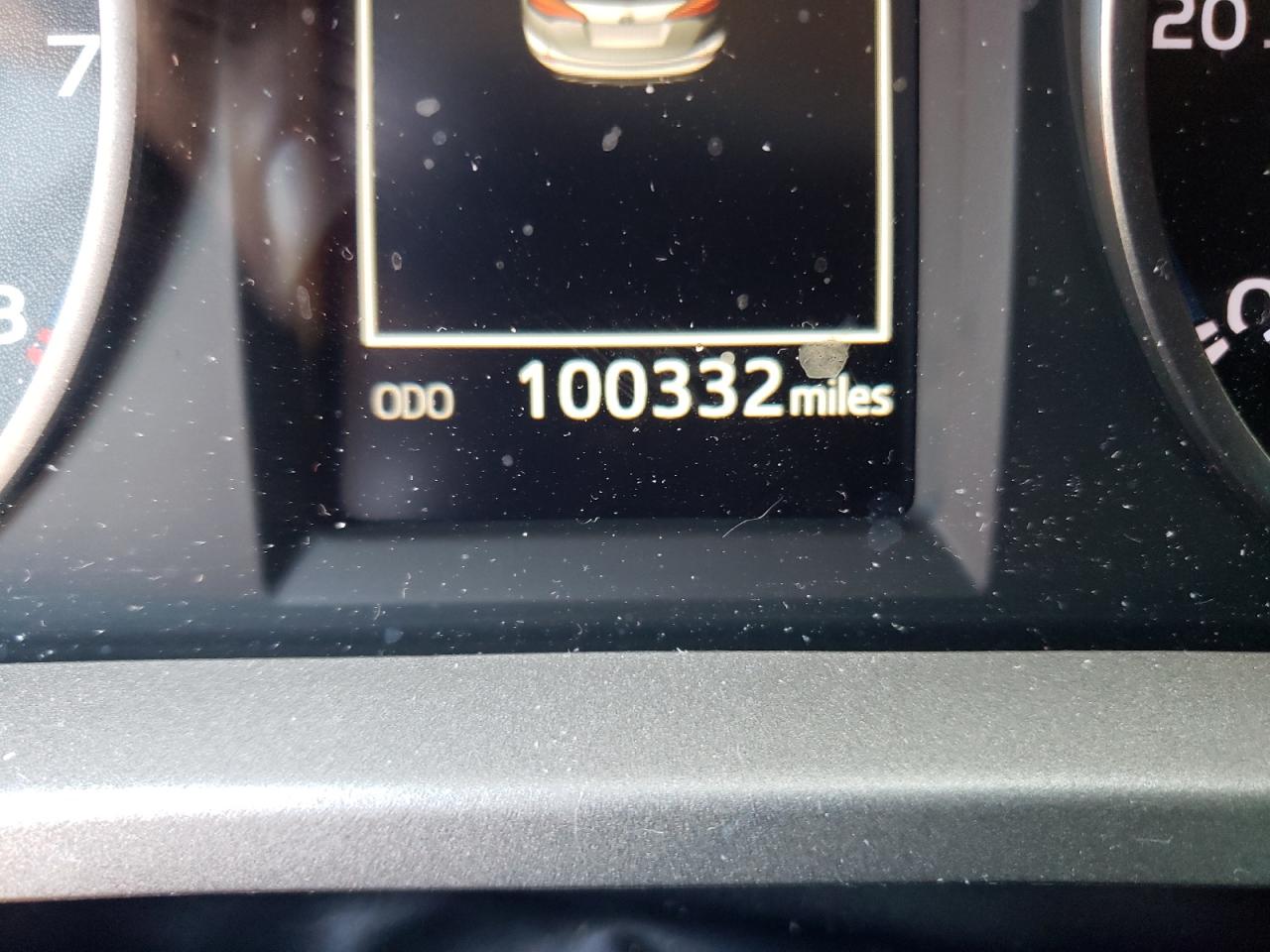 Photo 8 from auction – 2018 TOYOTA RAV4 LE with VIN 2T3ZFREV2JW504089