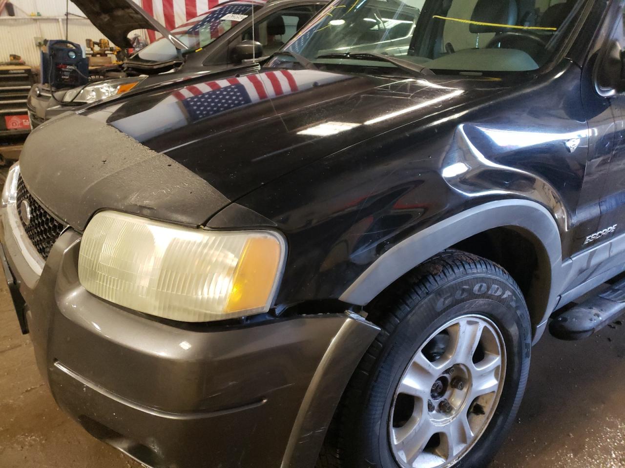 Photo 9 from auction – 2002 FORD ESCAPE XLT with VIN 1FMCU04172KB12866