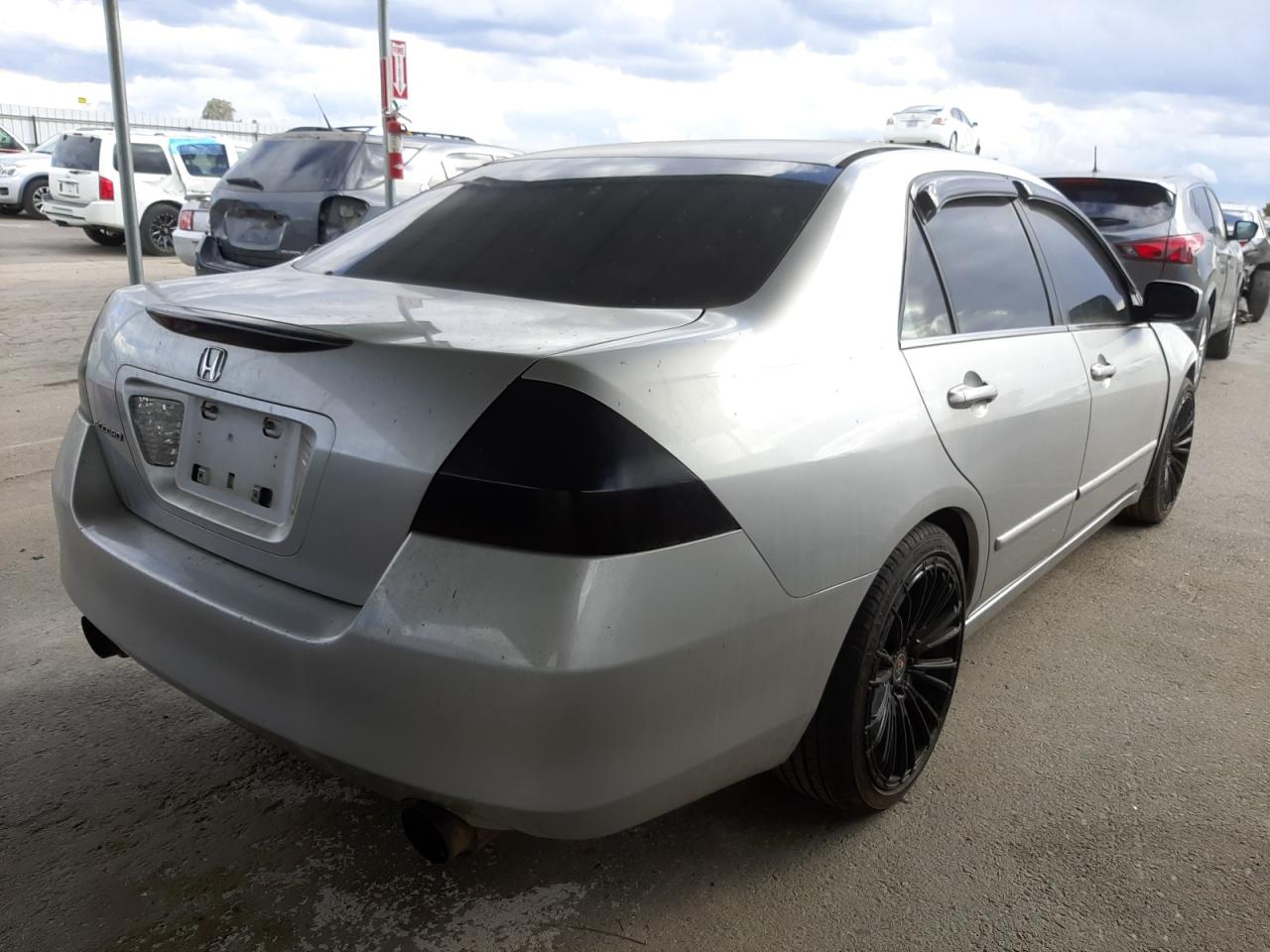 Photo 4 from auction – 2007 HONDA ACCORD EX with VIN 1HGCM56757A117257