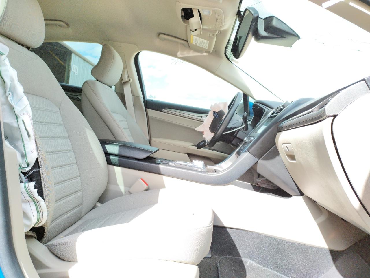 Photo 5 from auction – 2019 FORD FUSION SE with VIN 3FA6P0HD1KR232774