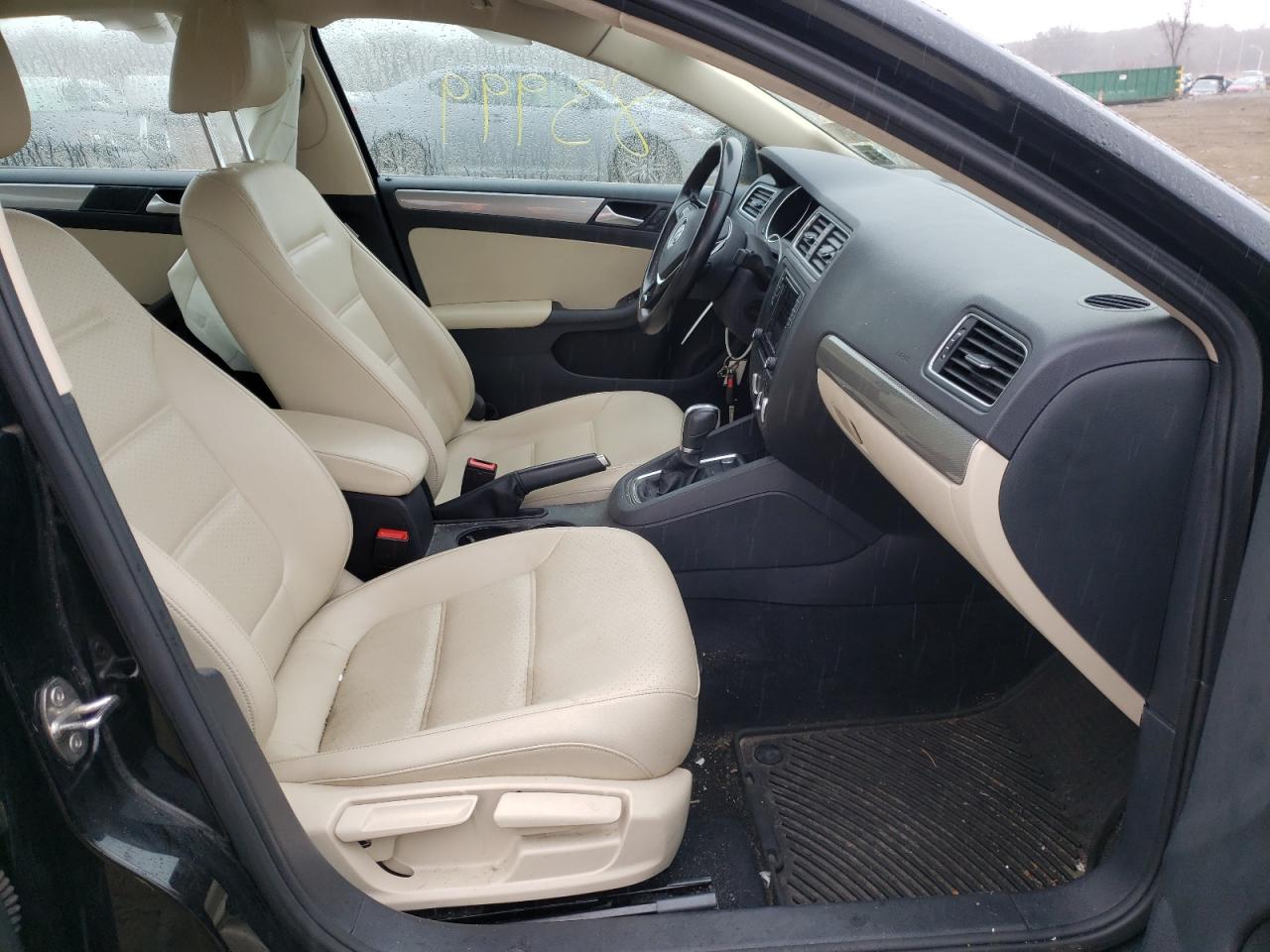 Photo 5 from auction – 2017 VOLKSWAGEN JETTA SE with VIN 3VWDB7AJXHM373712