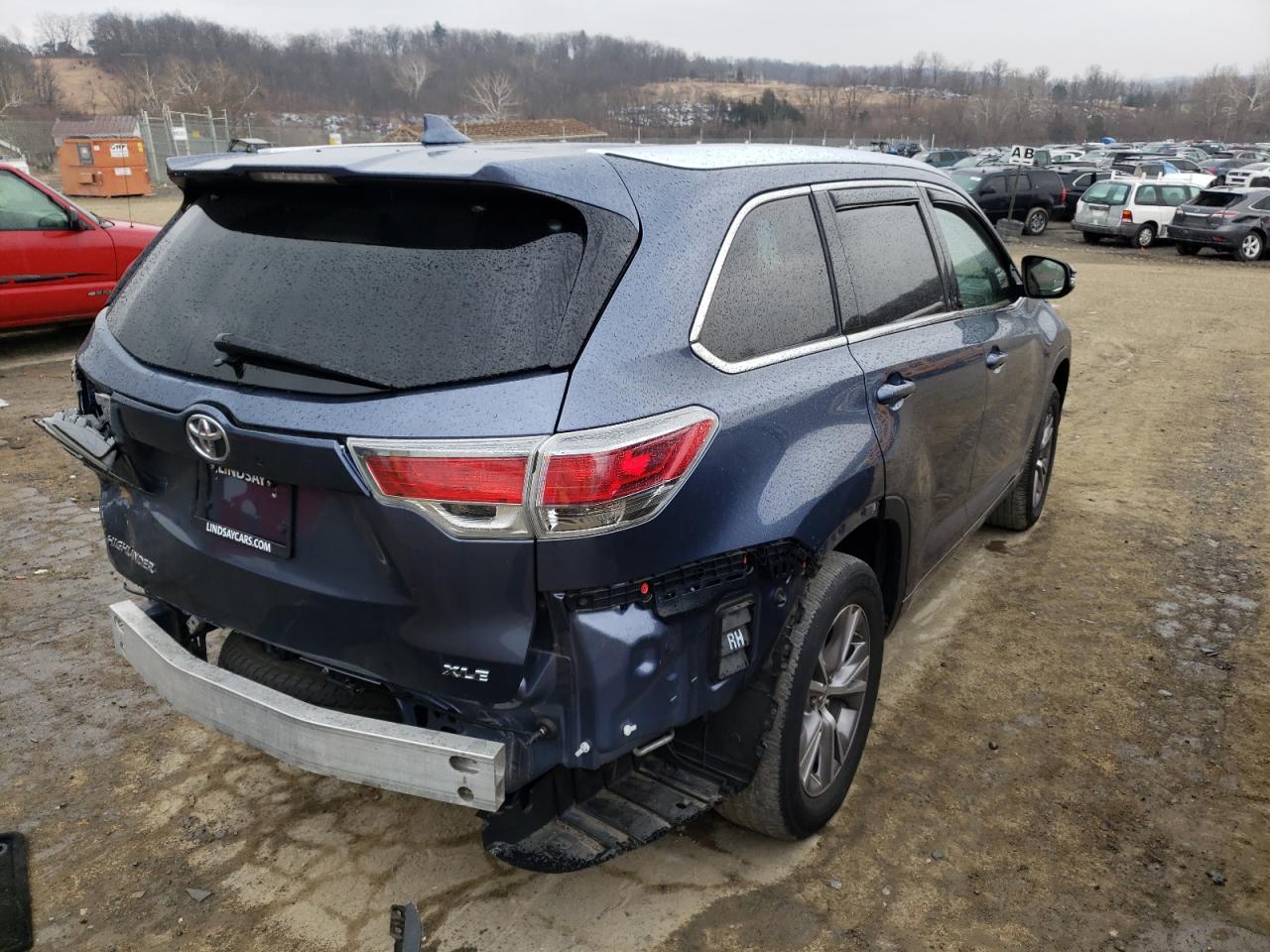Photo 4 from auction – 2015 TOYOTA HIGHLANDER with VIN 5TDKKRFH8FS055354