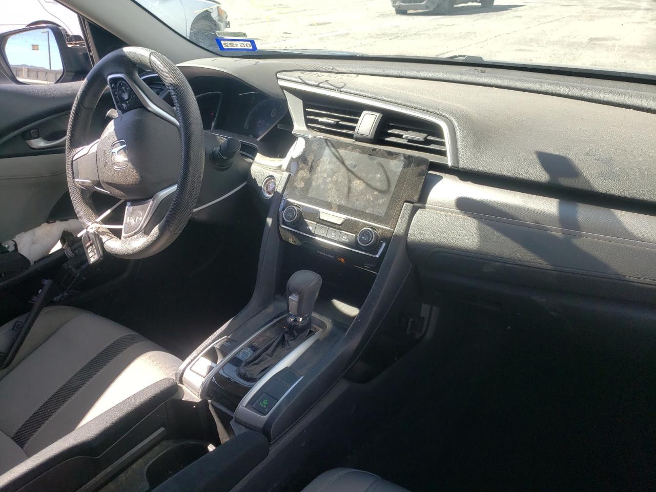 Photo 9 from auction – 2018 HONDA CIVIC EX with VIN 19XFC2F70JE030769