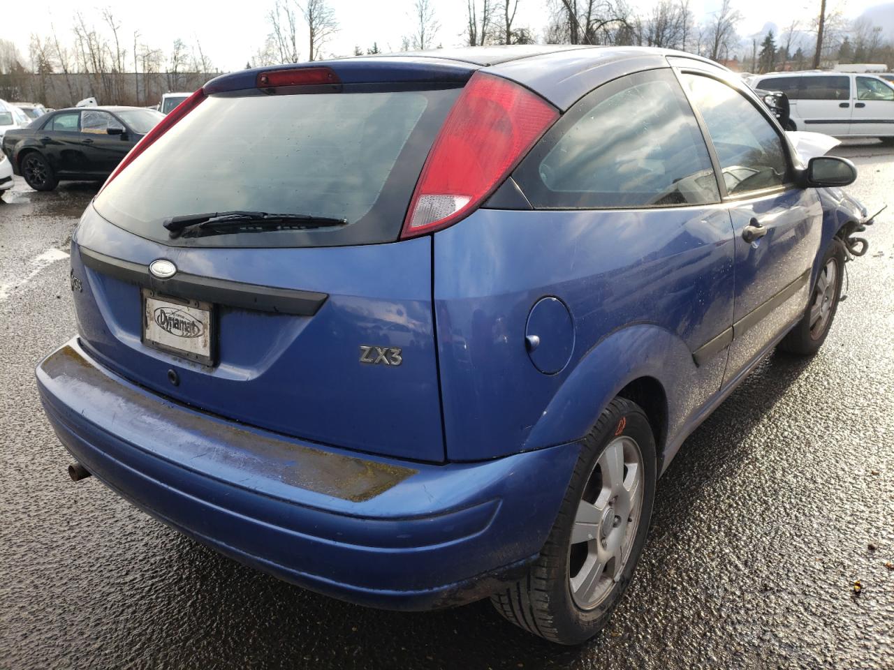 Photo 4 from auction – 2003 FORD FOCUS ZX3 with VIN 3FAFP31Z63R149494