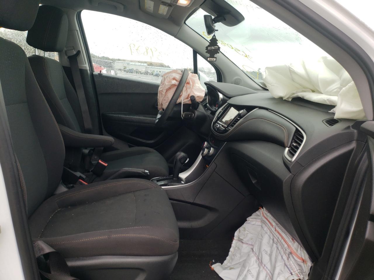 Photo 5 from auction – 2018 CHEVROLET TRAX LS with VIN 3GNCJKSB9JL291114