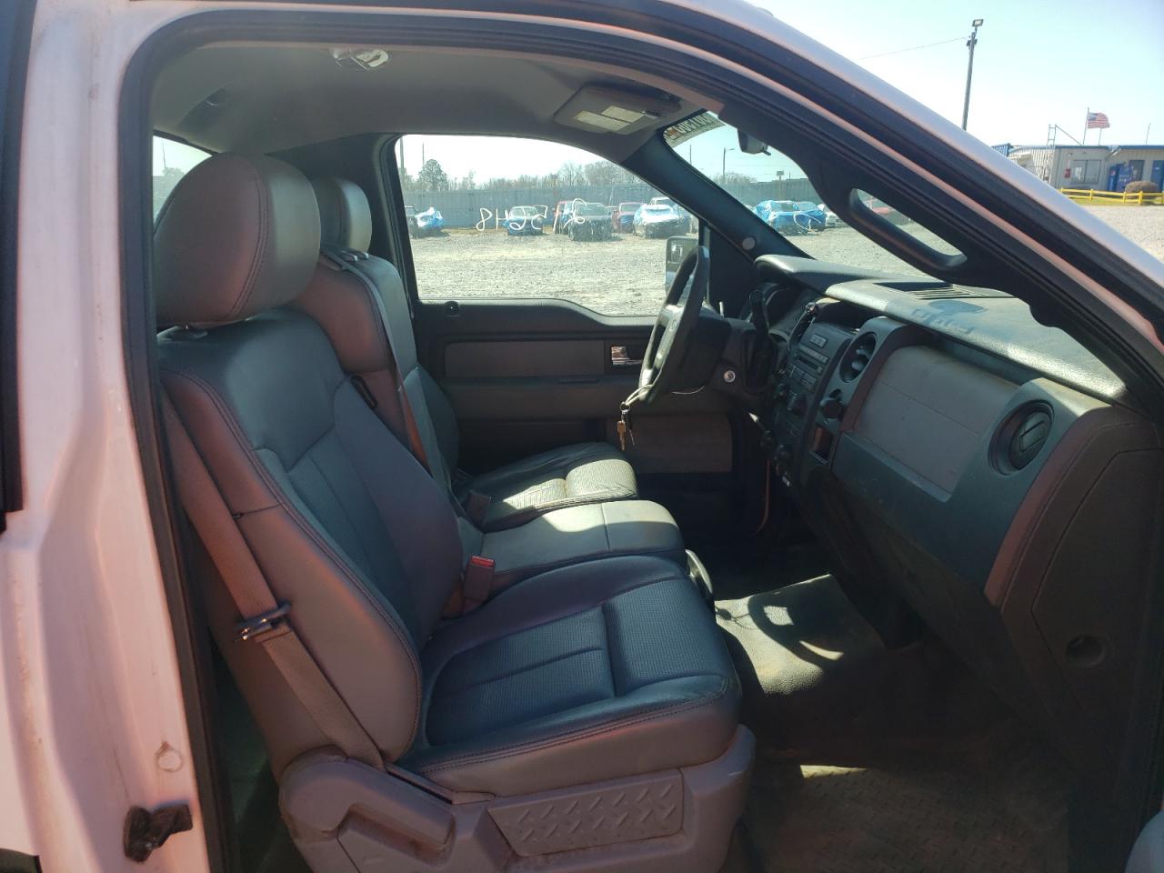 Photo 5 from auction – 2013 FORD F150 with VIN 1FTMF1CF5DFA57402