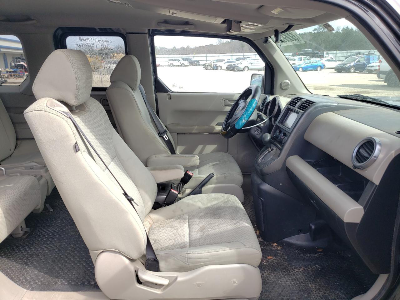 Photo 5 from auction – 2011 HONDA ELEMENT EX with VIN 5J6YH1H71BL002208