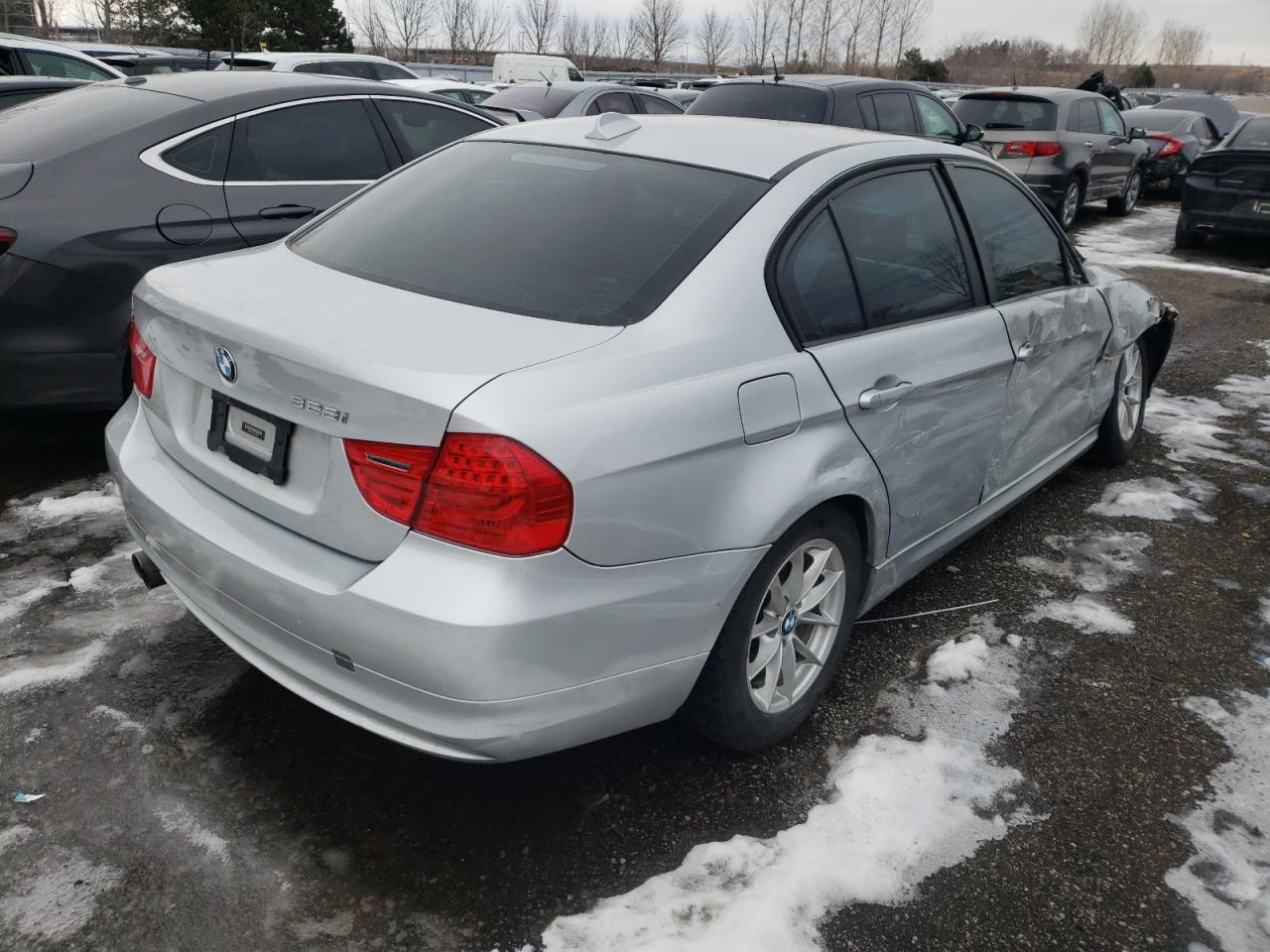 Photo 4 from auction – 2011 BMW 323 I with VIN WBAPG7C5XBA937636