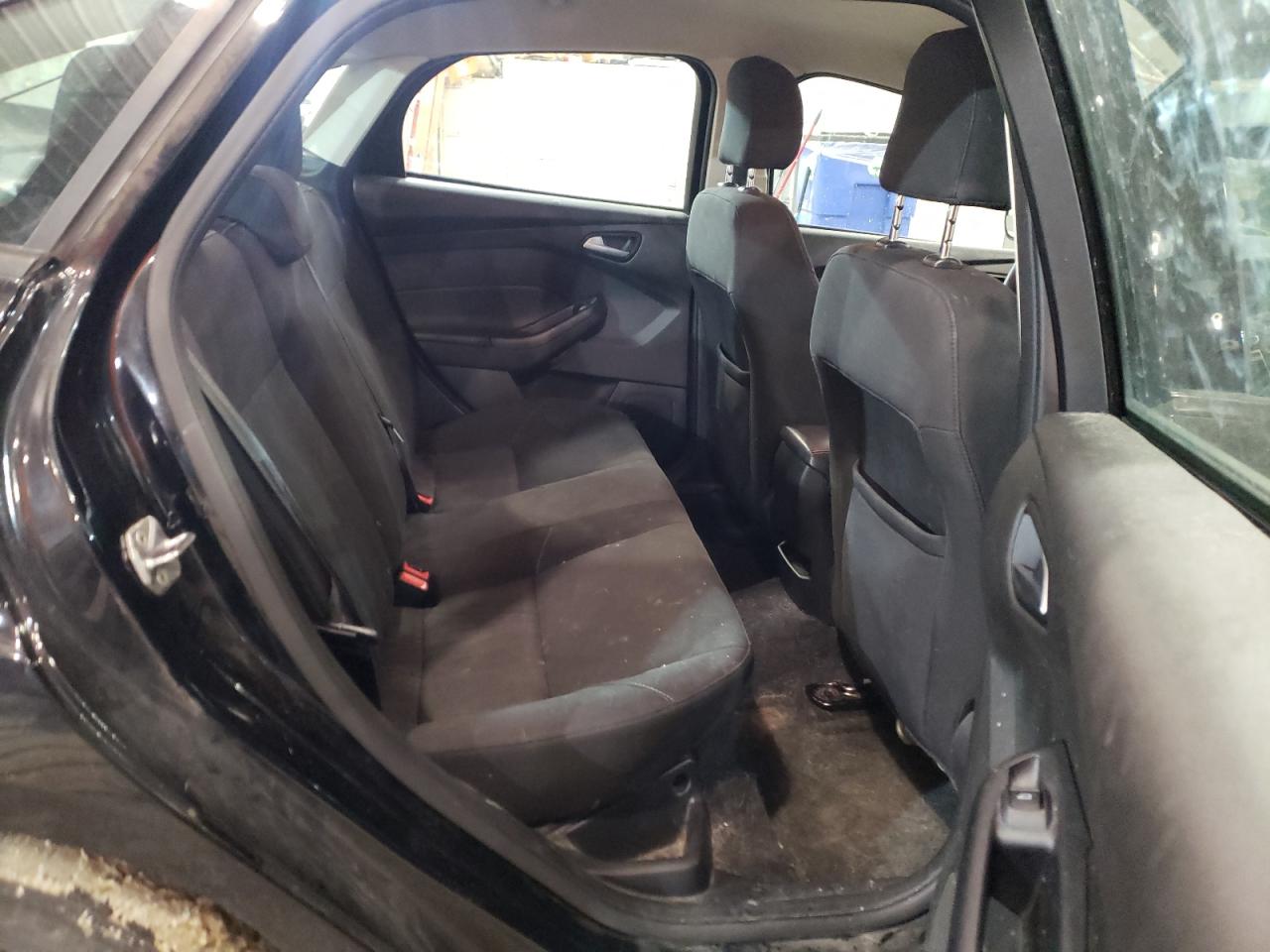 Photo 6 from auction – 2016 FORD FOCUS SE with VIN 1FADP3FE3GL225335