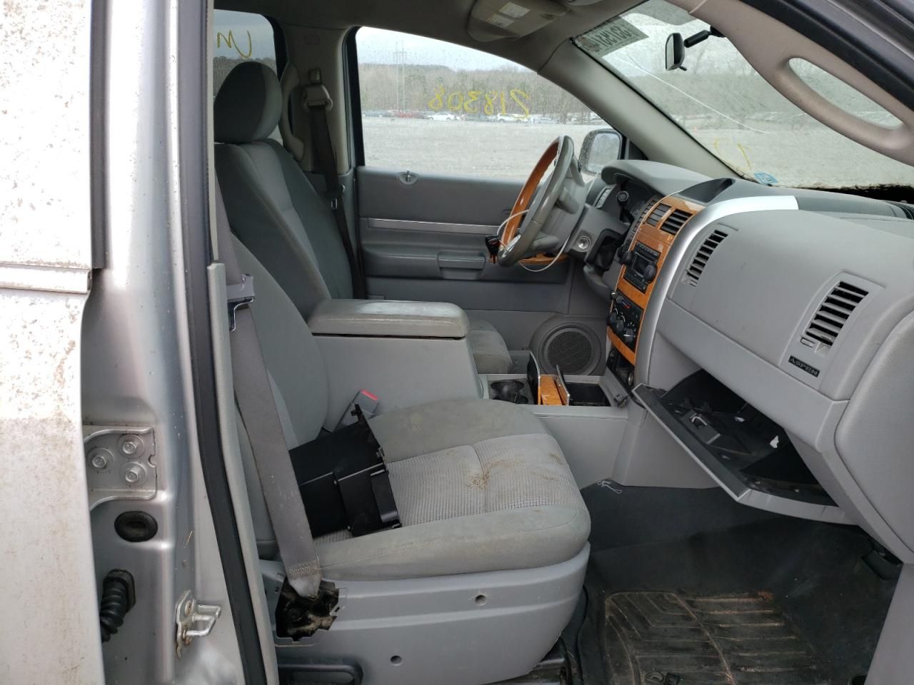 Photo 5 from auction – 2007 CHRYSLER ASPEN with VIN 1A8HW58P87F526392