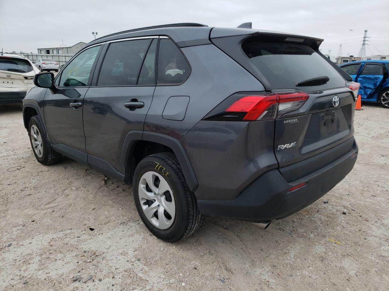 Photo 3 from auction – 2019 TOYOTA RAV4 LE with VIN 2T3H1RFV4KC032442