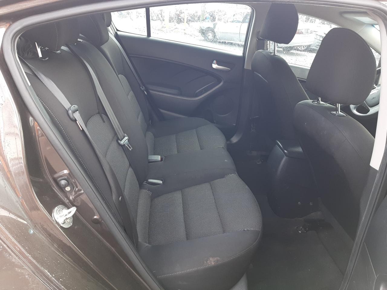 Photo 6 from auction – 2018 KIA FORTE LX with VIN 3KPFK4A7XJE177574