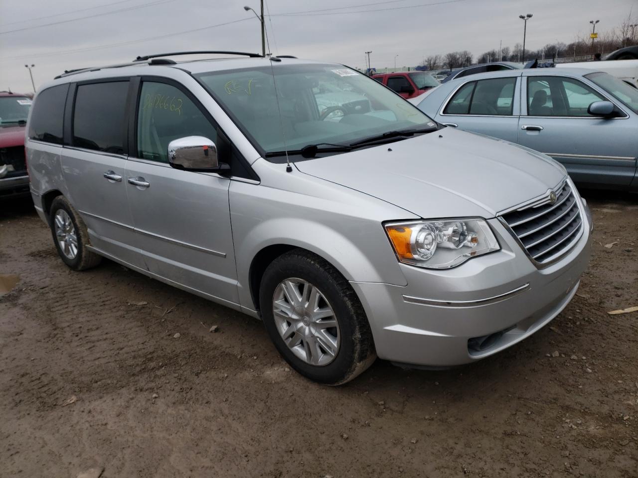 CHRYSLER TOWN & COU 2008 with VIN 2A8HR64X48R663097 - Photo from auction