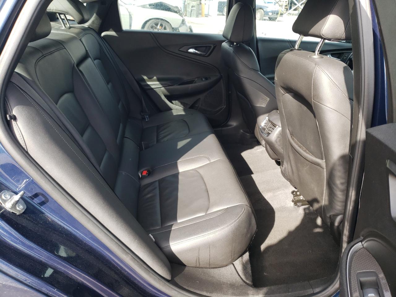 Photo 6 from auction – 2019 CHEVROLET MALIBU LT with VIN 1G1ZD5ST2KF134775