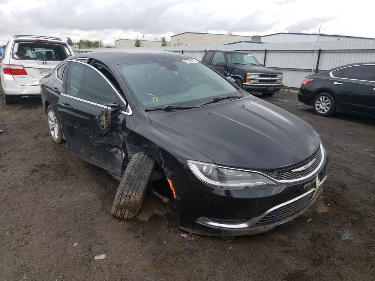 CHRYSLER 200 LIMITE 2015 with VIN 1C3CCCAB6FN527756 - Photo from auction