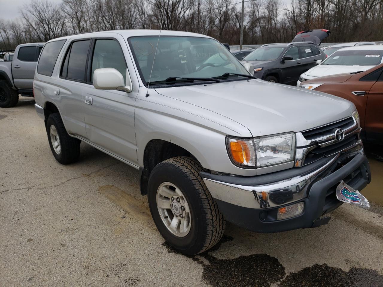 TOYOTA 4RUNNER SR 2002 with VIN JT3GN86R020253797 - Photo from auction