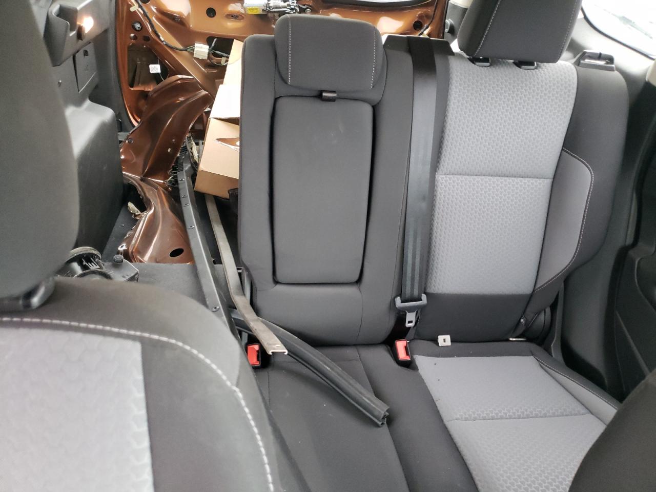 Photo 6 from auction – 2017 FORD ESCAPE SE with VIN 1FMCU0GD3HUC23840