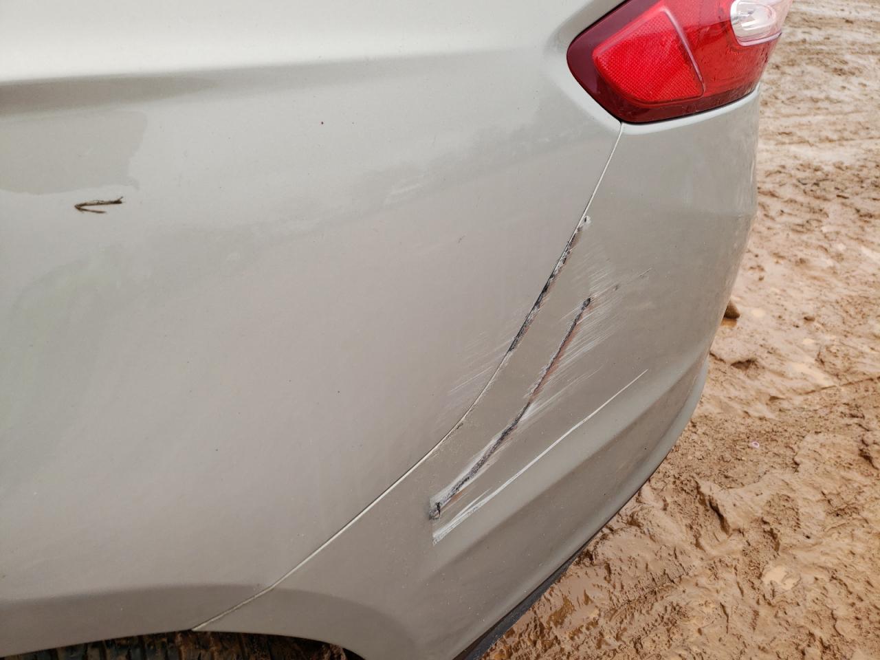 Photo 9 from auction – 2016 FORD FUSION S with VIN 3FA6P0G77GR199587