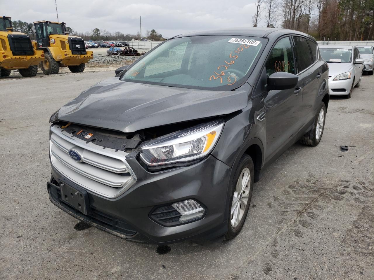 Photo 2 from auction – 2017 FORD ESCAPE SE with VIN 1FMCU9GD4HUB89413