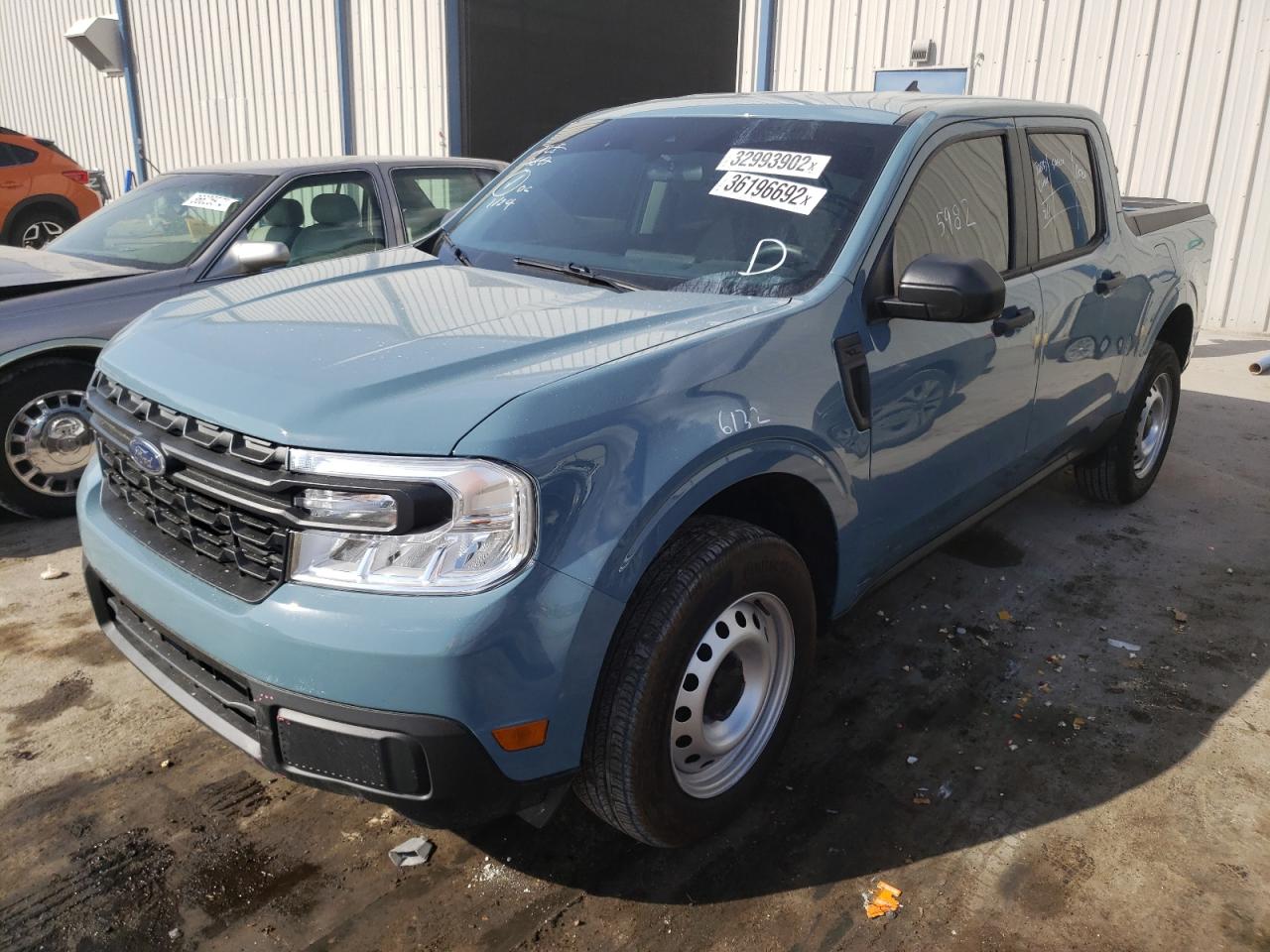 Photo 2 from auction – 2022 FORD MAVERICK X with VIN 3FTTW8E92NRA03359