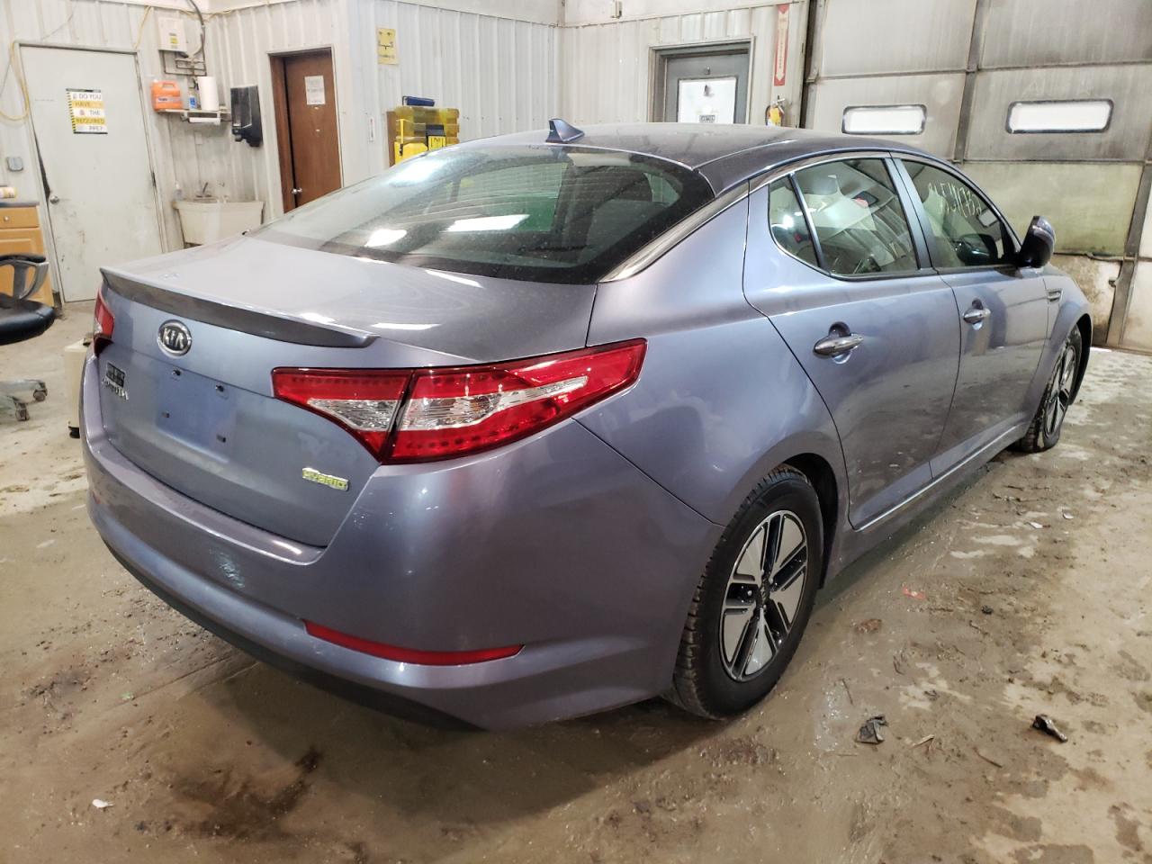Photo 4 from auction – 2012 KIA OPTIMA HYB with VIN KNAGM4AD3C5015656
