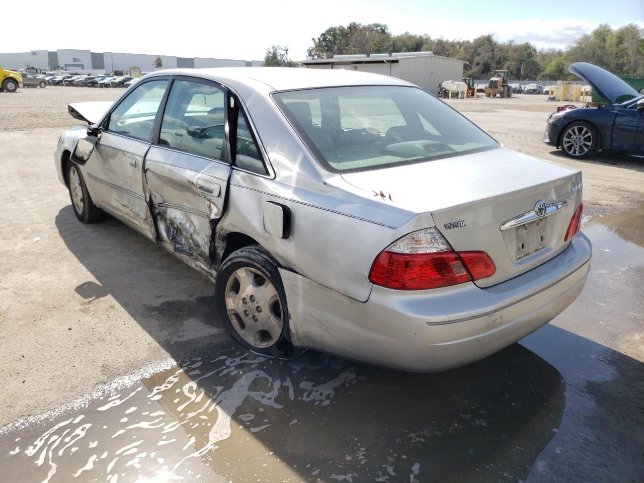 Photo 3 from auction – 2004 TOYOTA AVALON XL with VIN 4T1BF28B34U384116