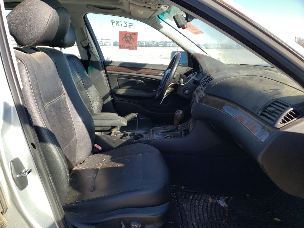 Photo 5 from auction – 2003 BMW 325 IT with VIN WBAAX13413PJ00606