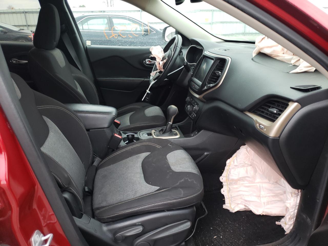 Photo 5 from auction – 2014 JEEP CHEROKEE L with VIN 1C4PJLCB1EW158149