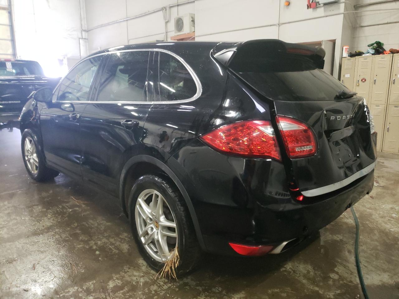 Photo 3 from auction – 2014 PORSCHE CAYENNE S with VIN WP1AE2A27ELA51050