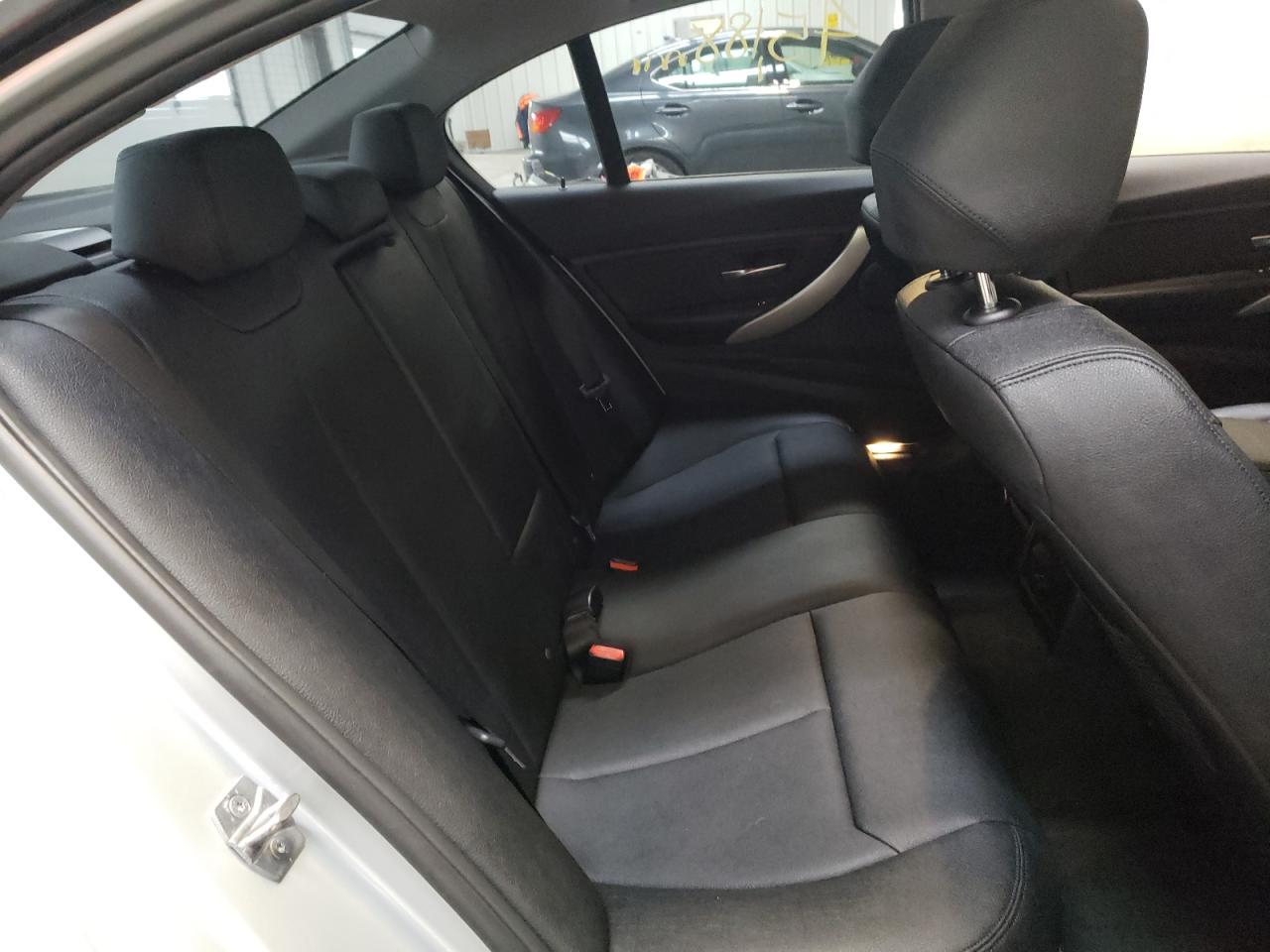 Photo 6 from auction – 2018 BMW 320 XI with VIN WBA8E5G58JNU47003