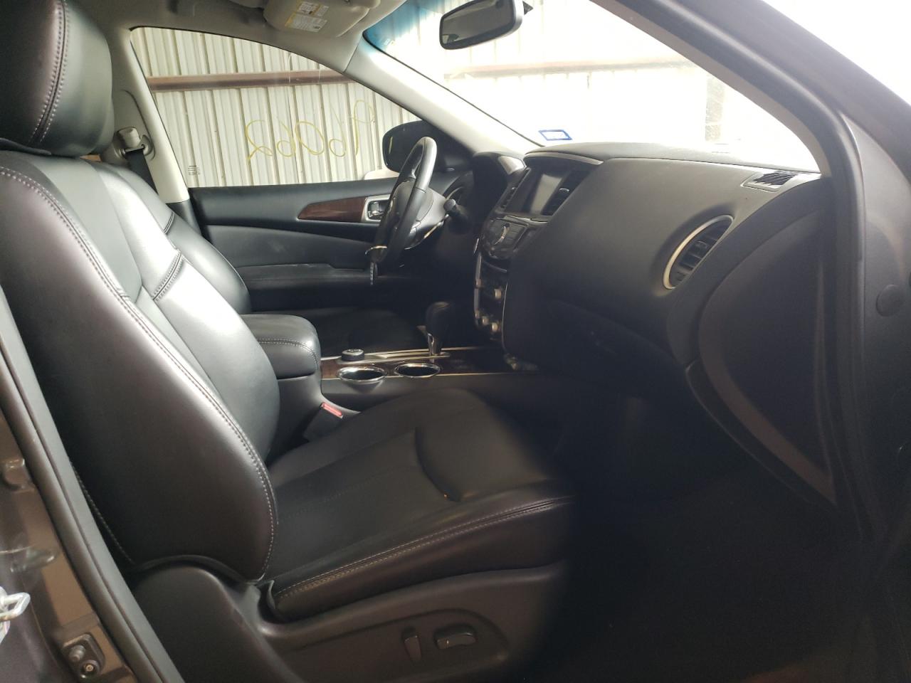 Photo 5 from auction – 2015 NISSAN PATHFINDER with VIN 5N1AR2MM1FC643818