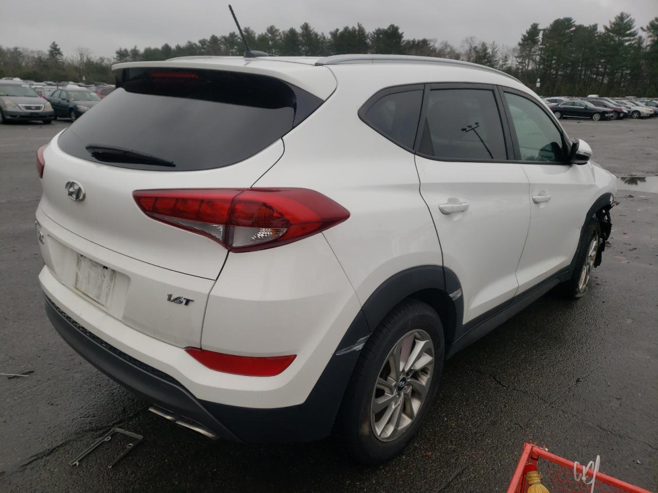 Photo 4 from auction – 2016 HYUNDAI TUCSON LIM with VIN KM8J33A23GU022750