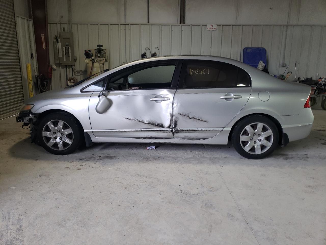 Photo 9 from auction – 2010 HONDA CIVIC LX with VIN 2HGFA1F53AH303868
