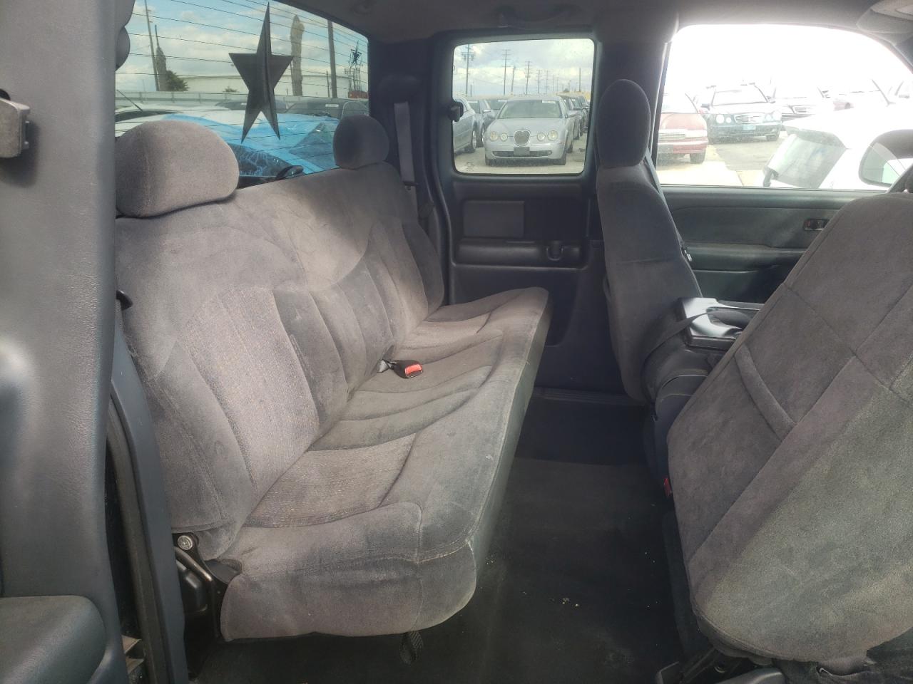 Photo 6 from auction – 2001 CHEVROLET SILVERADO with VIN 1GCEC19V91Z127151