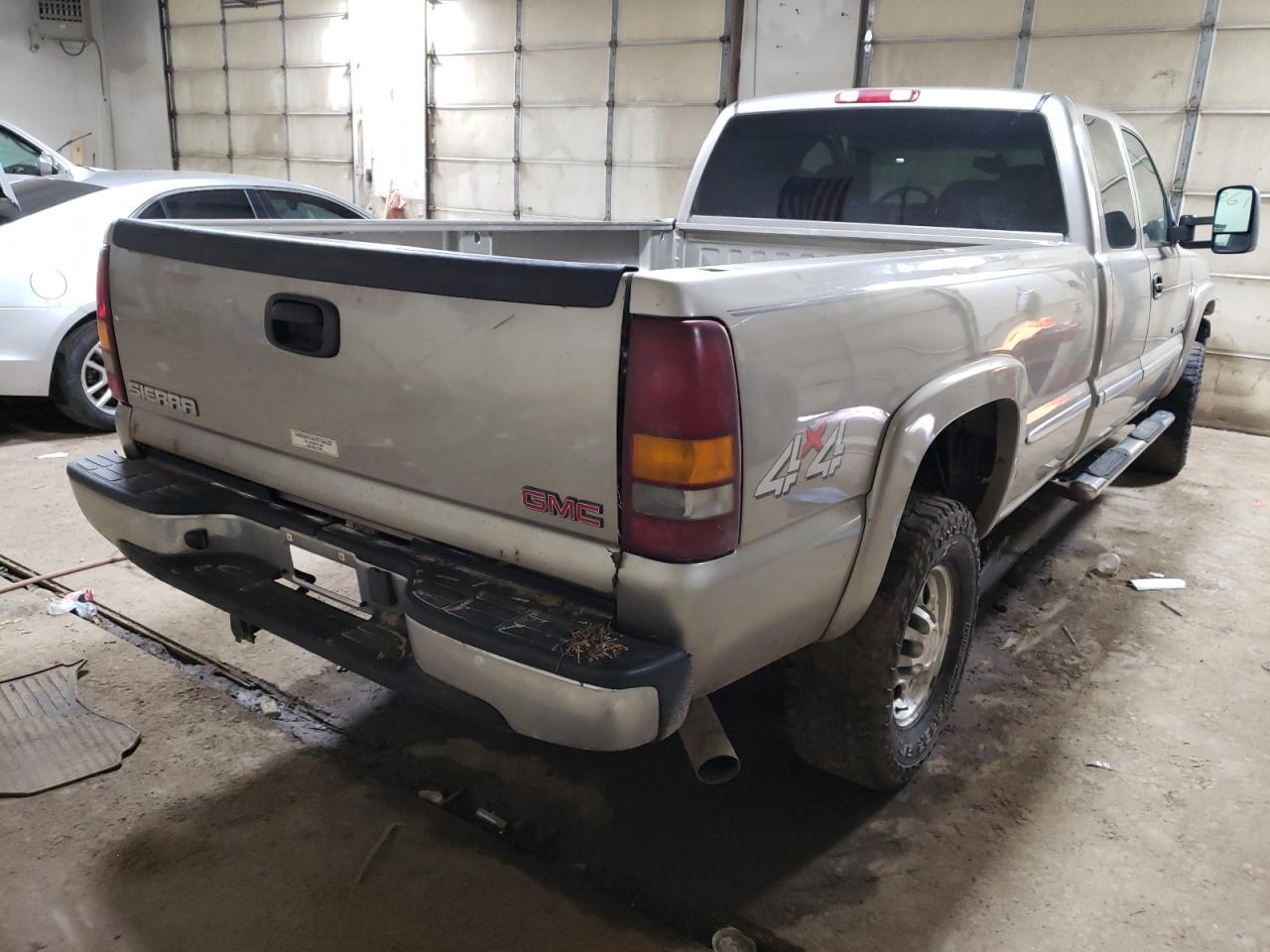 Photo 4 from auction – 2002 GMC SIERRA K25 with VIN 1GTHK29UX2E291546