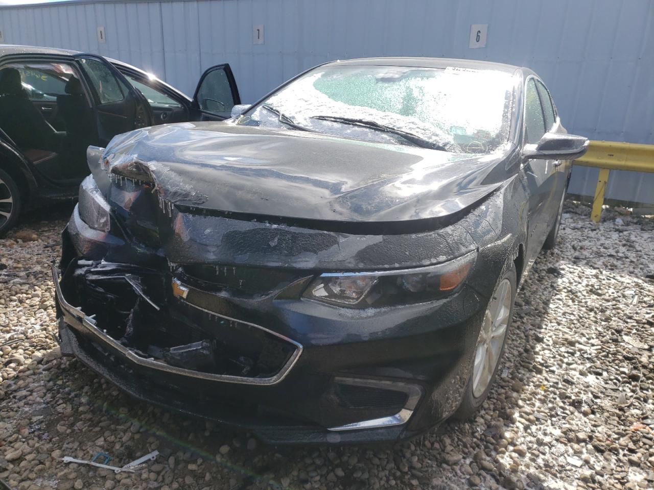 Photo 2 from auction – 2018 CHEVROLET MALIBU LT with VIN 1G1ZD5STXJF276676