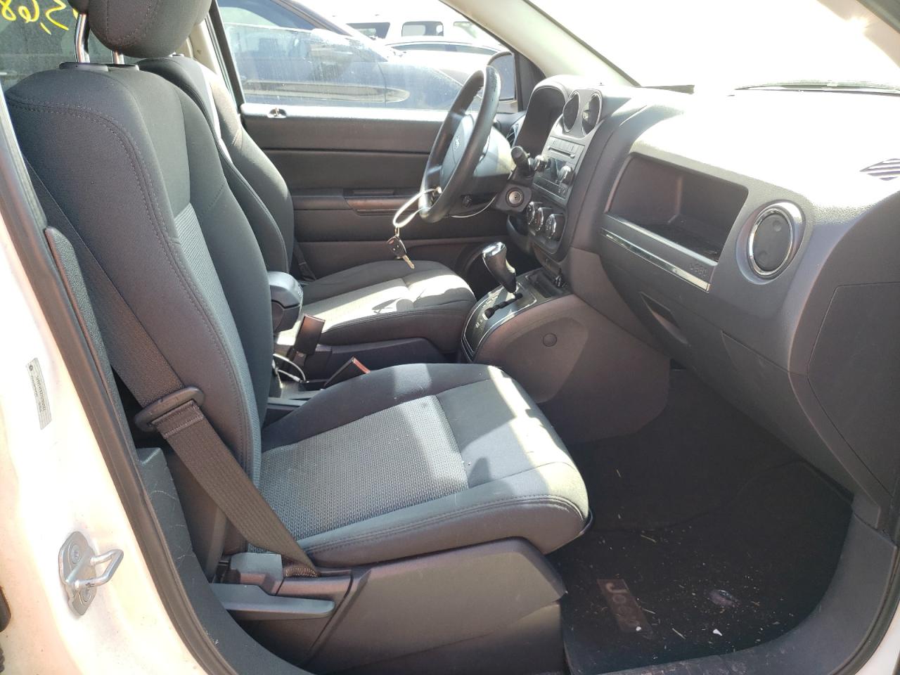 Photo 5 from auction – 2010 JEEP COMPASS SP with VIN 1J4NT4FA2AD506082