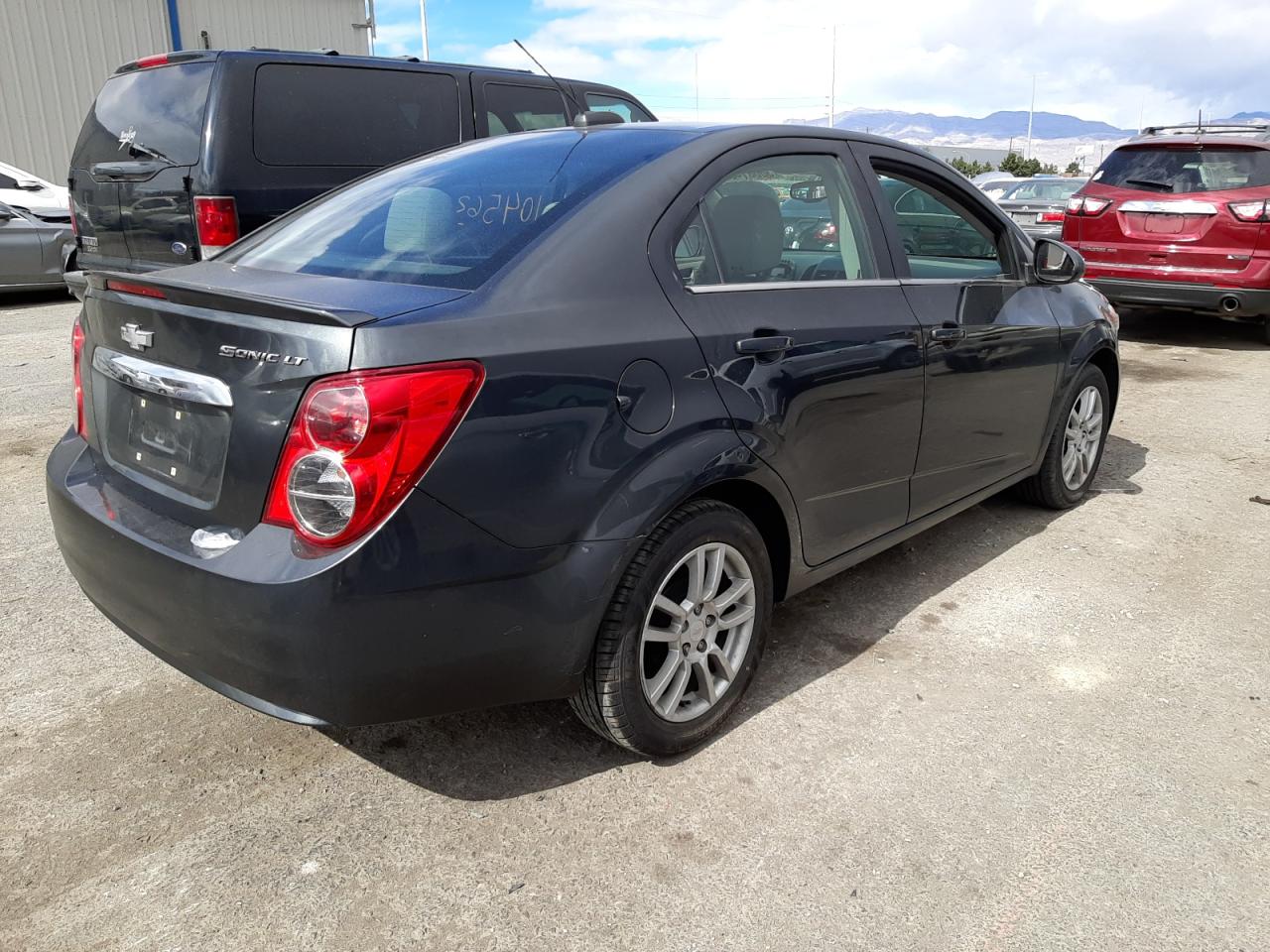 Photo 4 from auction – 2015 CHEVROLET SONIC LT with VIN 1G1JC5SH0F4127935