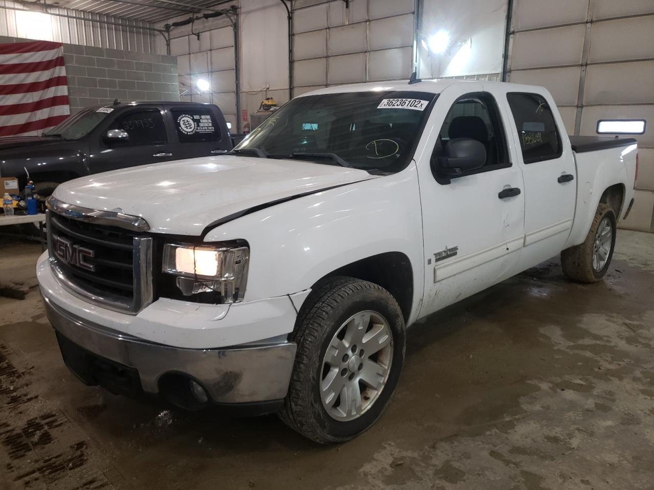 Photo 2 from auction – 2007 GMC NEW SIERRA with VIN 3GTEC13J07G531079