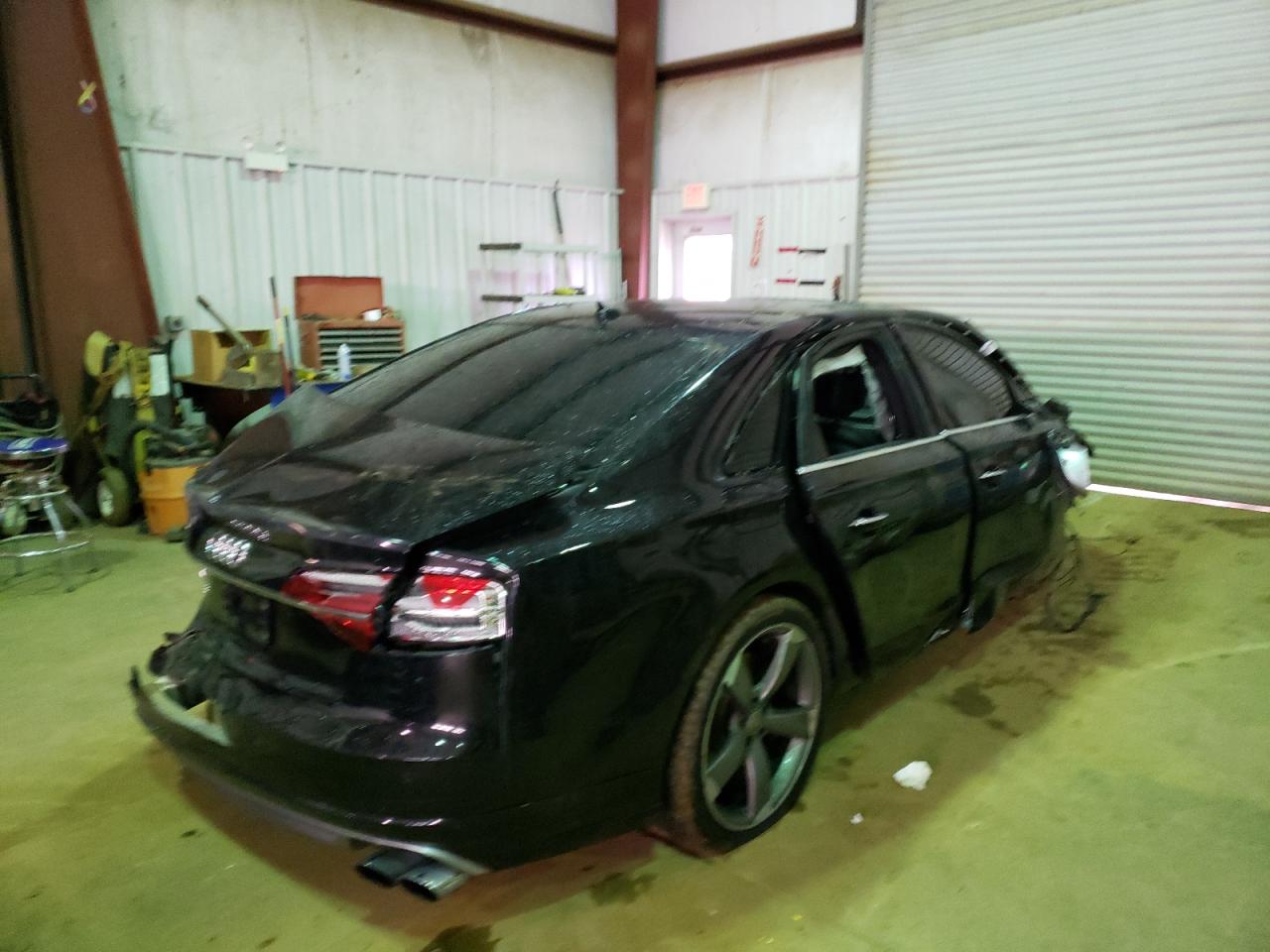 Photo 4 from auction – 2015 AUDI S8 QUATTRO with VIN WAUK2AFD6FN008504