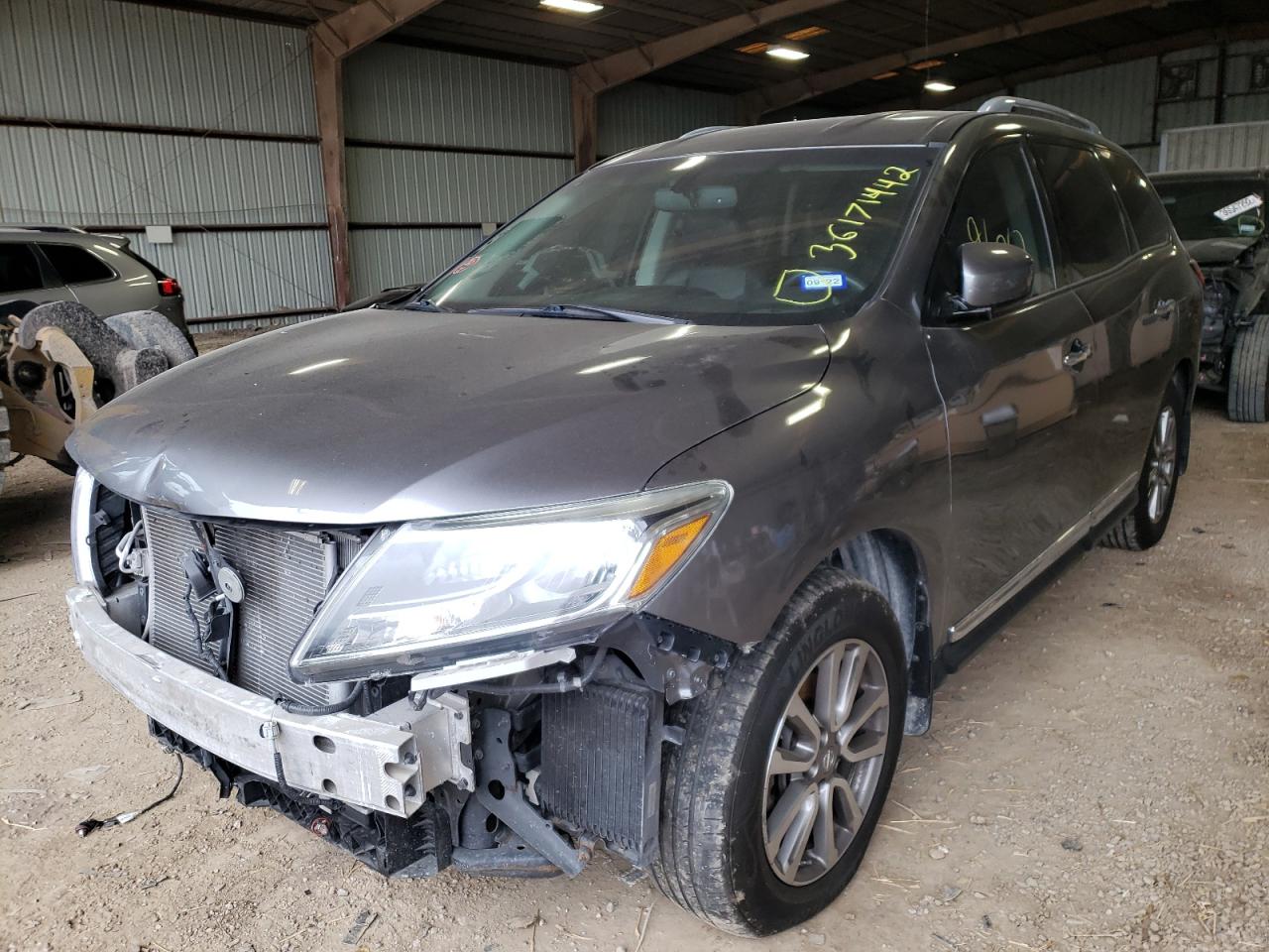 Photo 2 from auction – 2015 NISSAN PATHFINDER with VIN 5N1AR2MM1FC643818