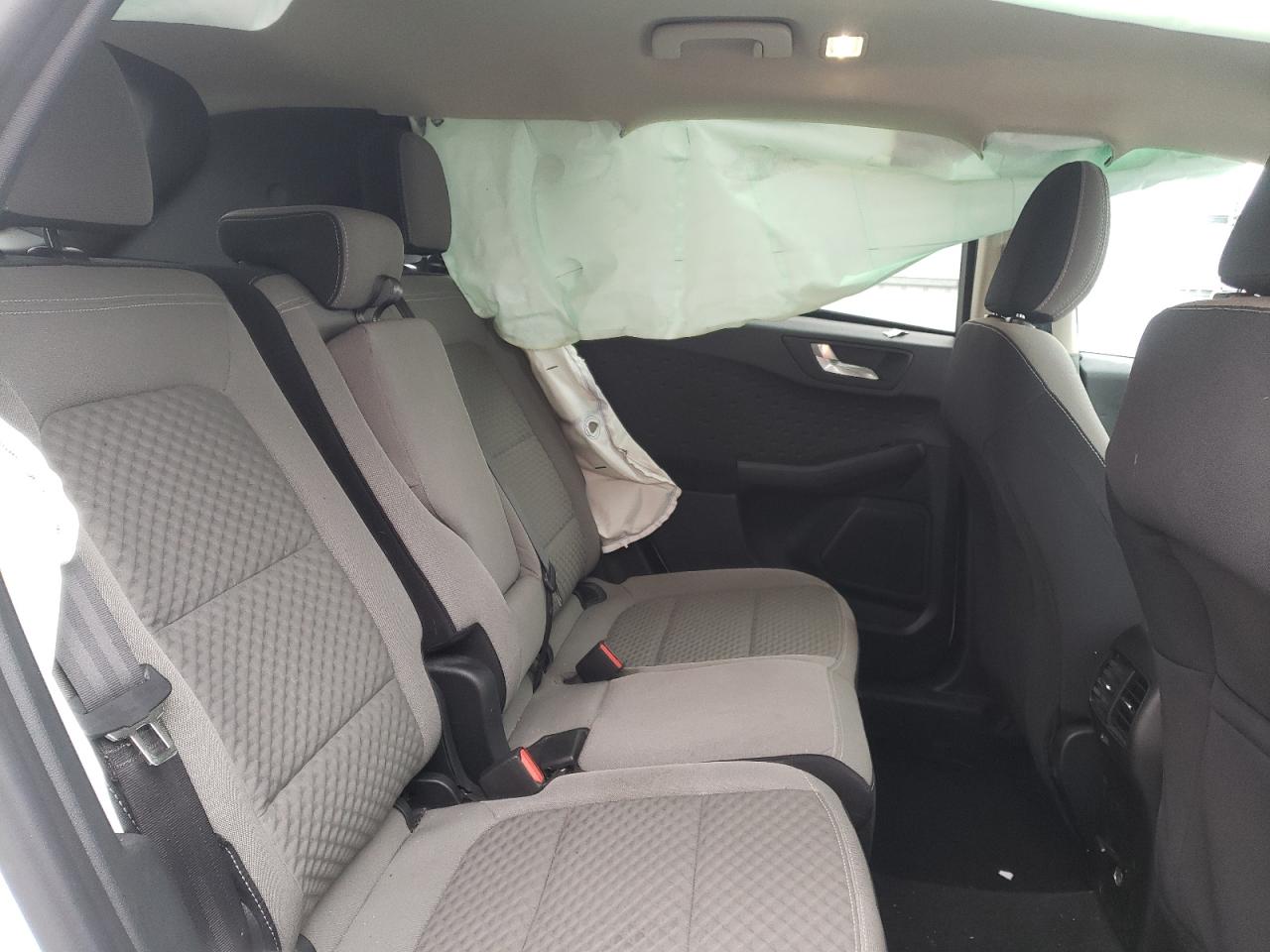 Photo 6 from auction – 2020 FORD ESCAPE SE with VIN 1FMCU0G6XLUA26044