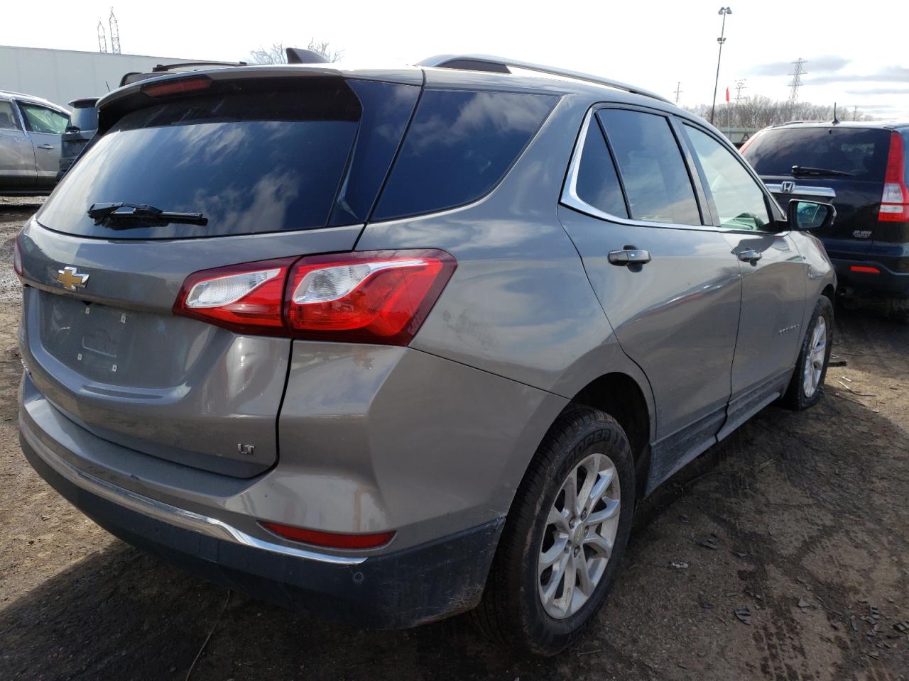 Photo 4 from auction – 2018 CHEVROLET EQUINOX LT with VIN 3GNAXJEV5JL103582
