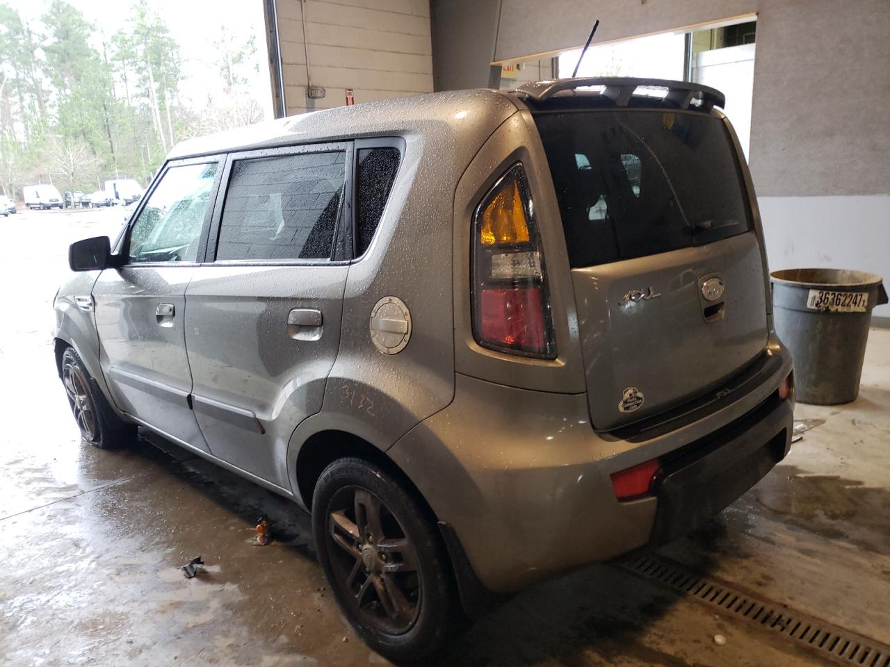 Photo 3 from auction – 2010 KIA SOUL + with VIN KNDJT2A28A7107202