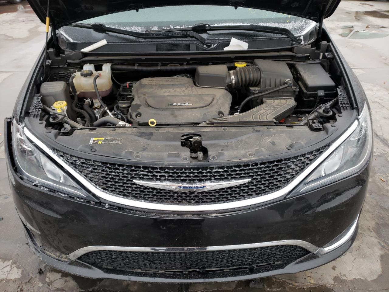 Photo 7 from auction – 2017 CHRYSLER PACIFICA T with VIN 2C4RC1EGXHR644486