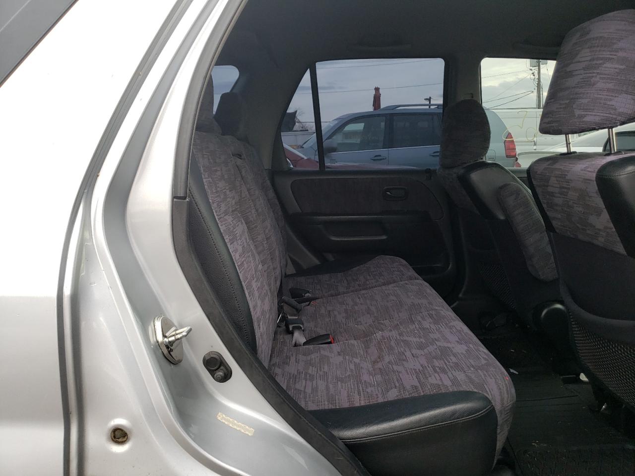 Photo 6 from auction – 2002 HONDA CR-V LX with VIN SHSRD78402U012433