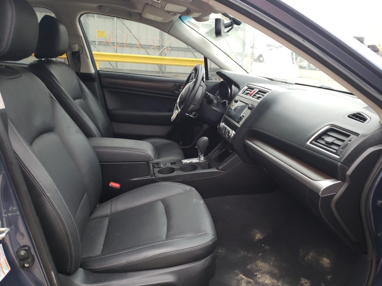 Photo 5 from auction – 2015 SUBARU LEGACY 2.5 with VIN 4S3BNBN6XF3043125
