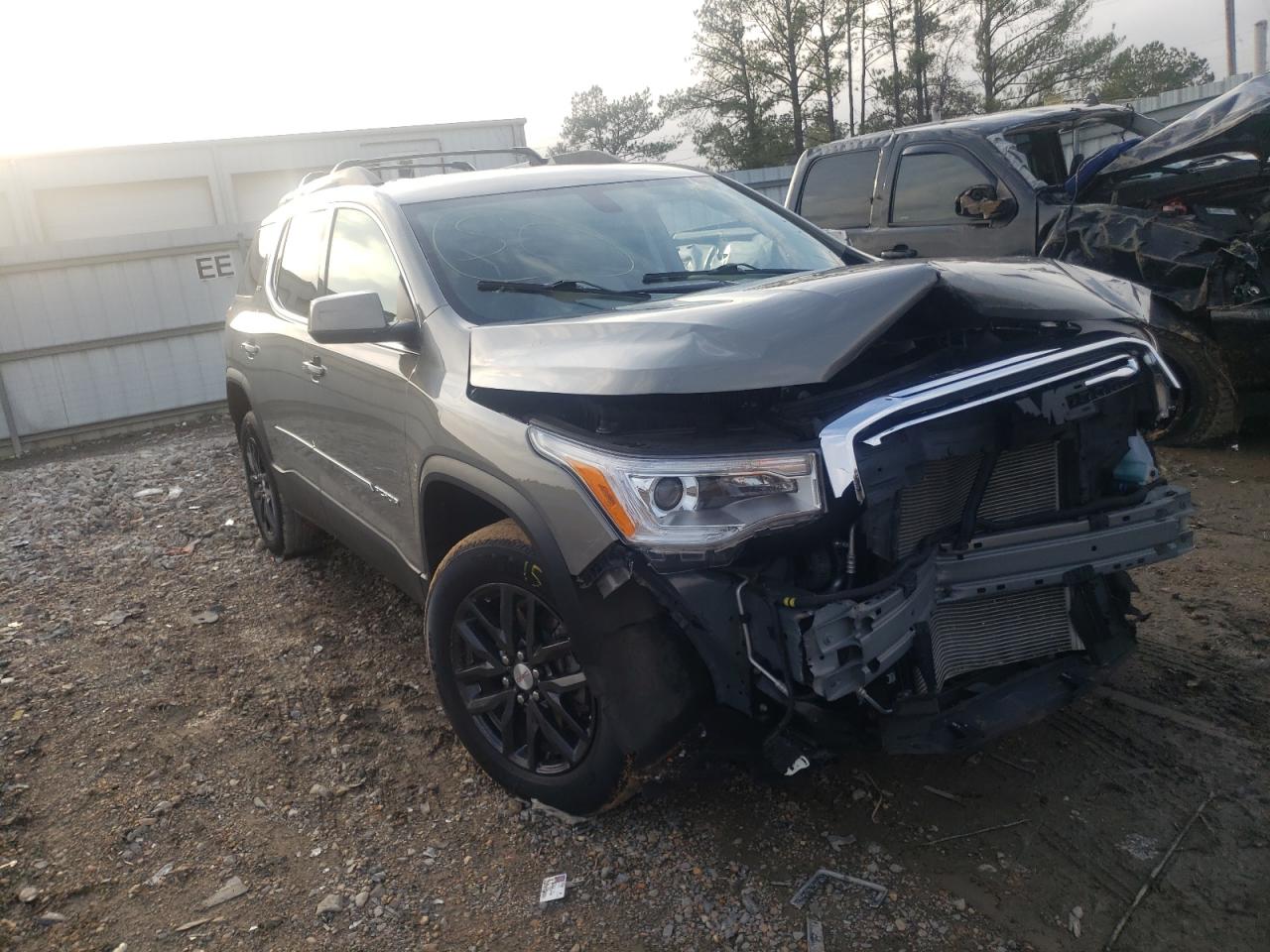 GMC ACADIA SLT 2019 with VIN 1GKKNMLS1KZ110556 - Photo from auction
