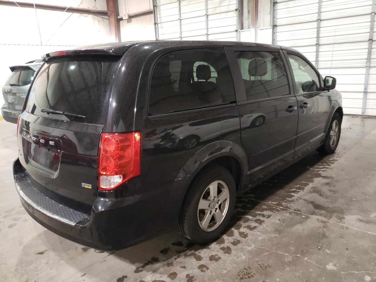 Photo 4 from auction – 2013 DODGE GRAND CARA with VIN 2C4RDGCG8DR521640